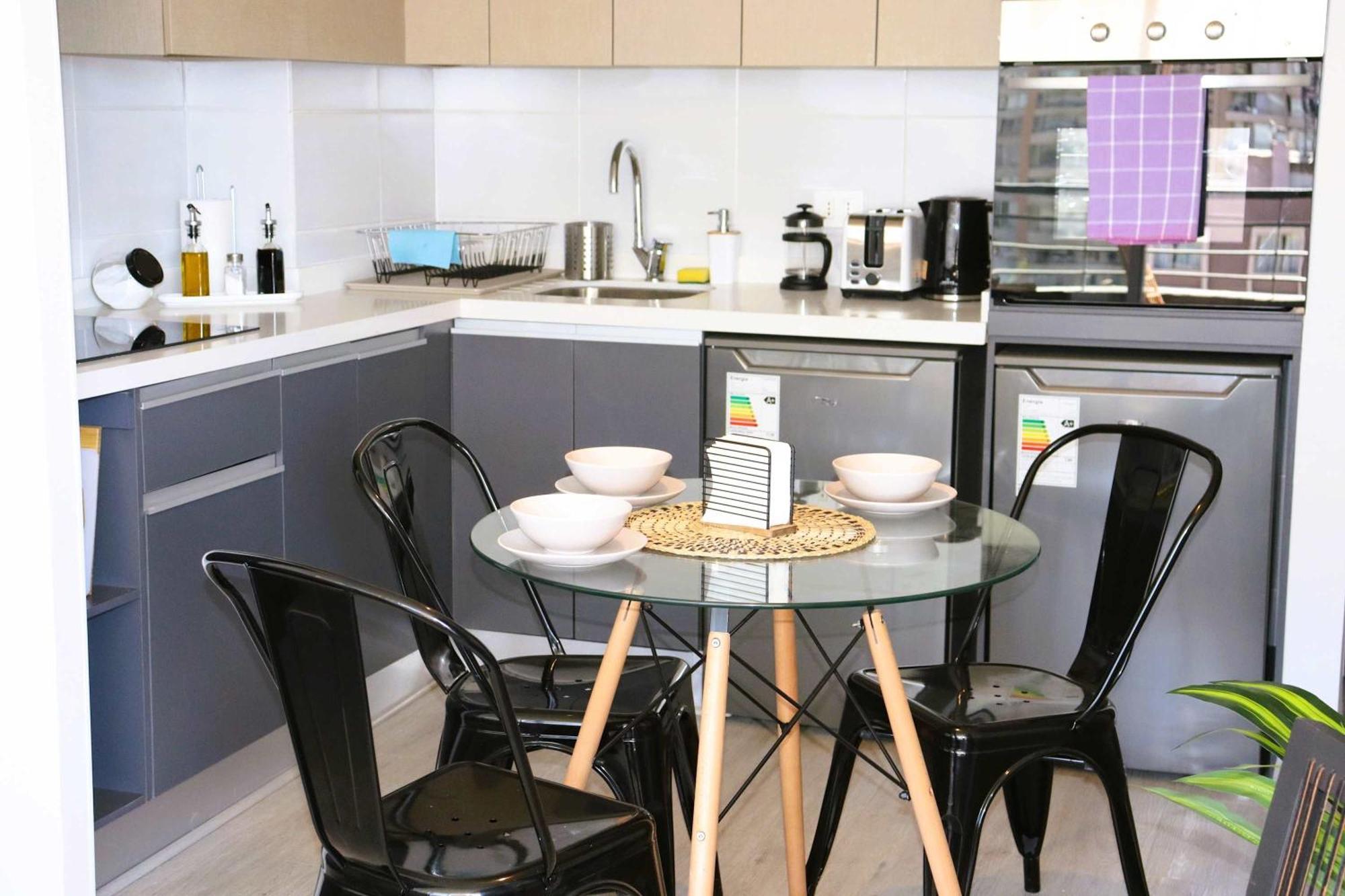 Hom 2d2b 3pax Cerca Del Metro Santa Lucia Sr409 *